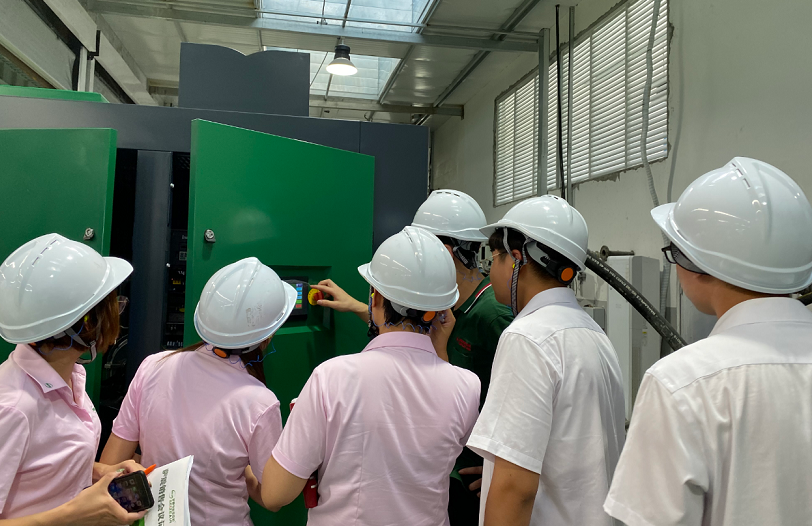 薩震節(jié)能空壓機(jī)雛鷹計(jì)劃訓(xùn)練營(yíng).jpg 薩震節(jié)能空壓機(jī)雛鷹計(jì)劃訓(xùn)練營(yíng).jpg